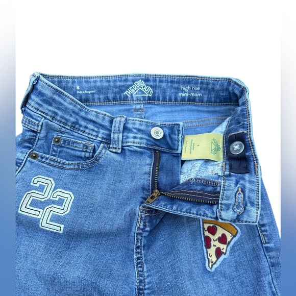 Girls 8 High Rise Mini Mom Jeans Pizza Butterfly Graphic Wide Leg Adjustable - Picture 3 of 8